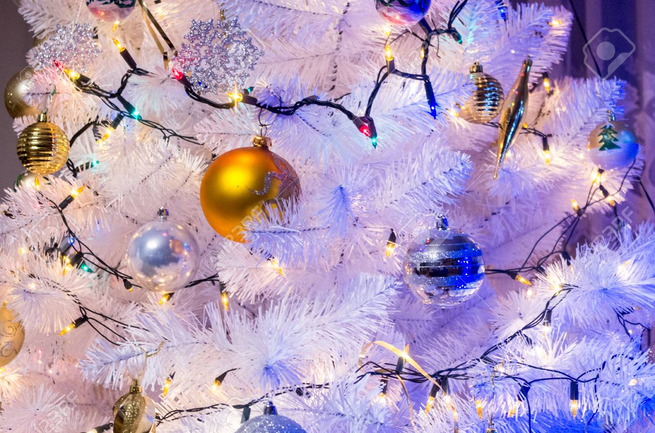 多重のクリスマス ライトの背景 抽象エックスマス ツリー の写真素材 画像素材 Image 多重のクリスマス ライトの背景 抽象エックスマス ツリー の写真素材 画像素材 Image