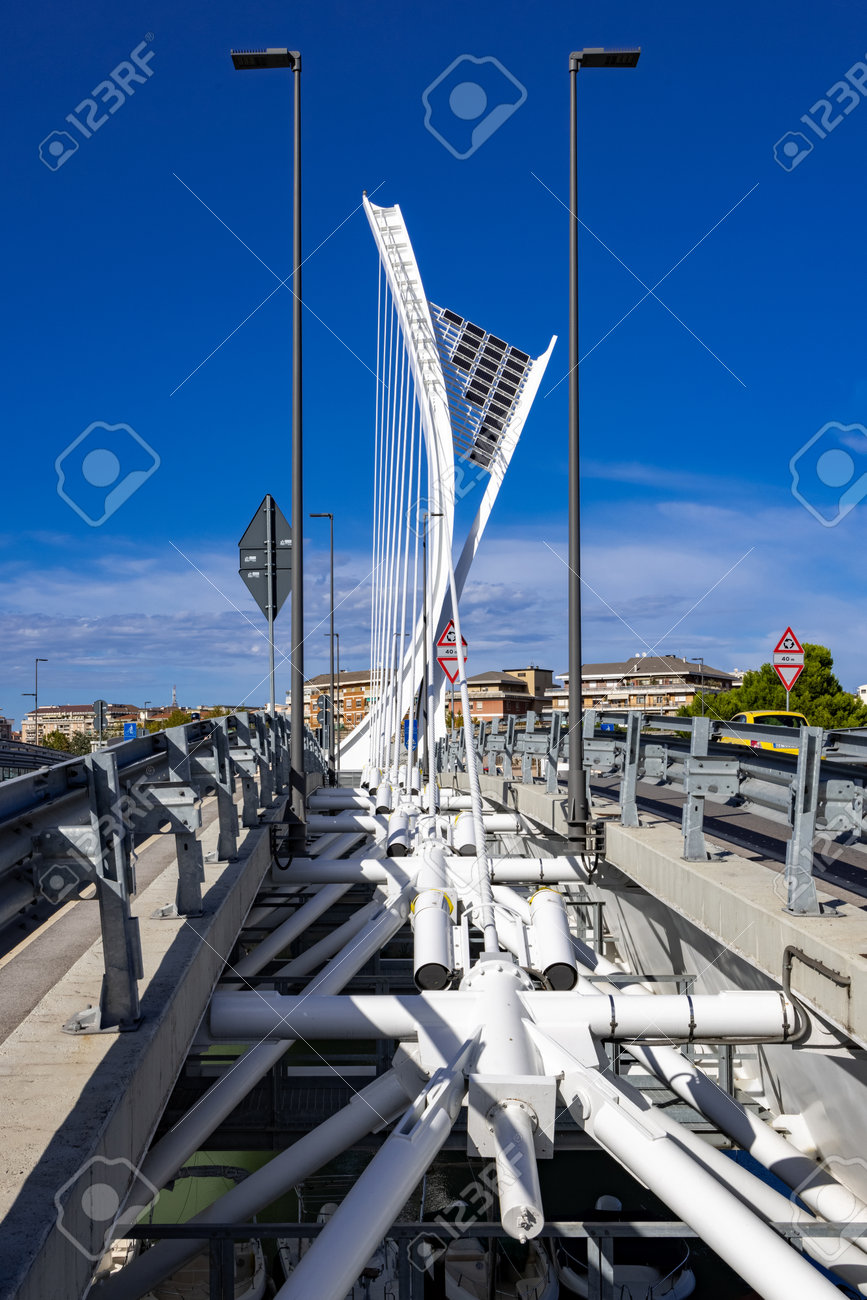 Ponte Flaiano, Pescara, Italy 01 - 160449210 Ponte Flaiano, Pescara, Italy 01 - 160449210