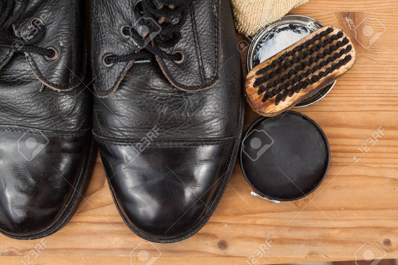 brush shine boots