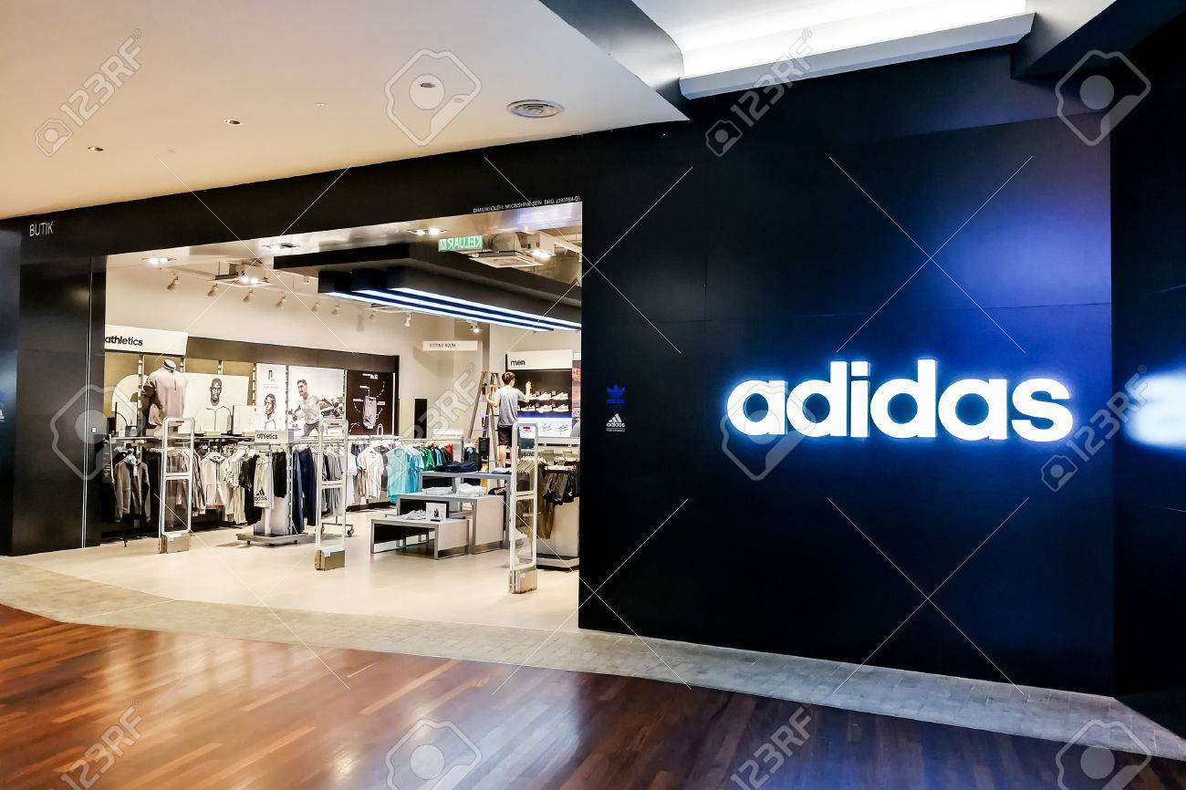 multinazionale adidas
