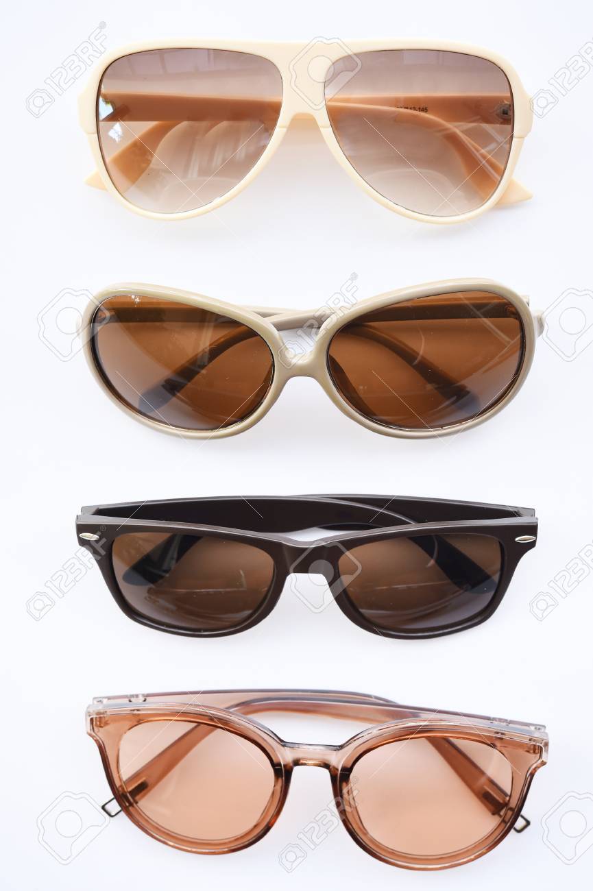 白い背景に分離されたモダンなおしゃれなサングラス の写真素材 画像 白い背景に分離されたモダンなおしゃれなサングラス の写真素材 画像