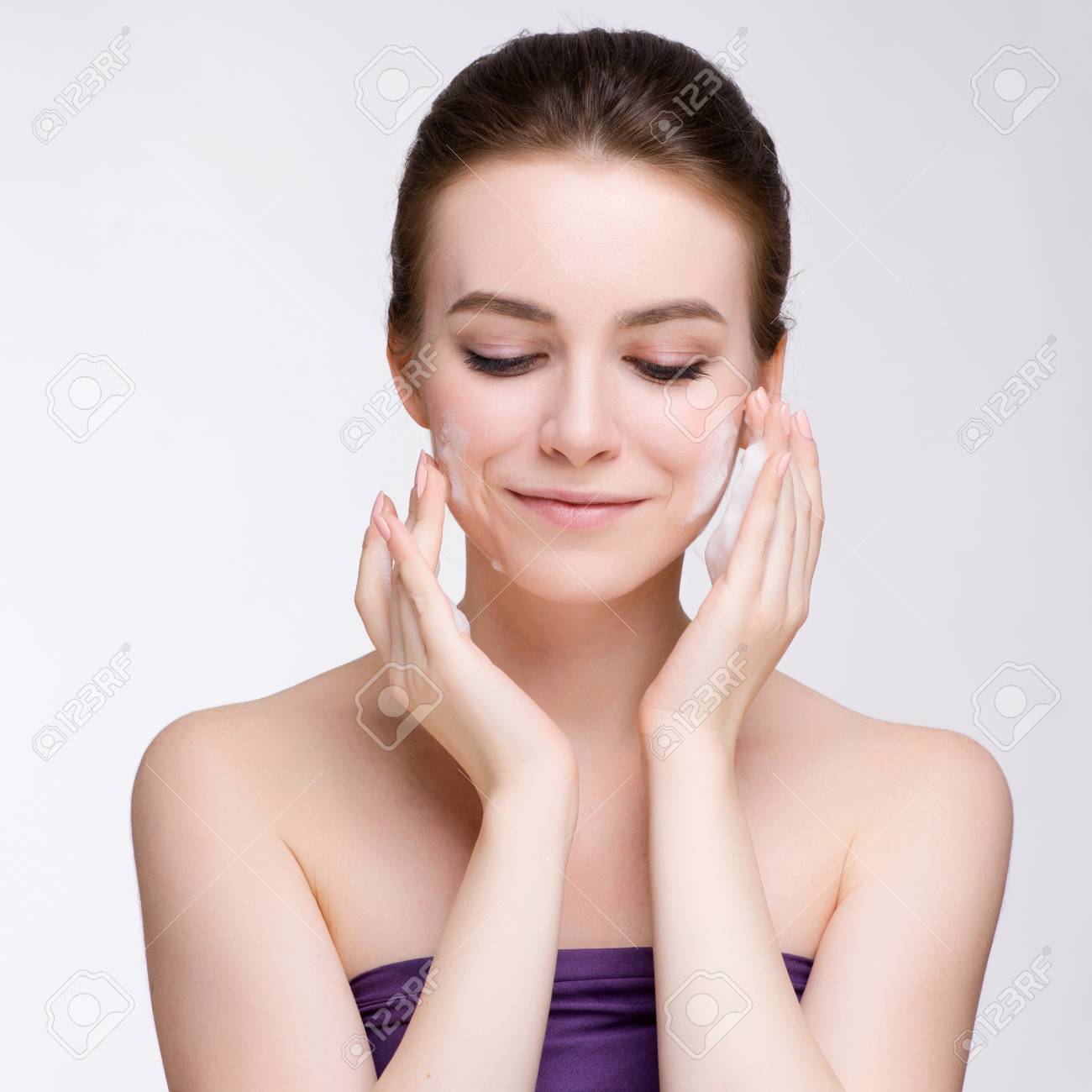 Beauty Woman face Portrait. Beautiful Spa model Girl with Perfect Fresh Clean Skin. Female looking at camera and smiling. - 100939902 Beauty Woman face Portrait. Beautiful Spa model Girl with Perfect Fresh Clean Skin. Female looking at camera and smiling. - 100939902