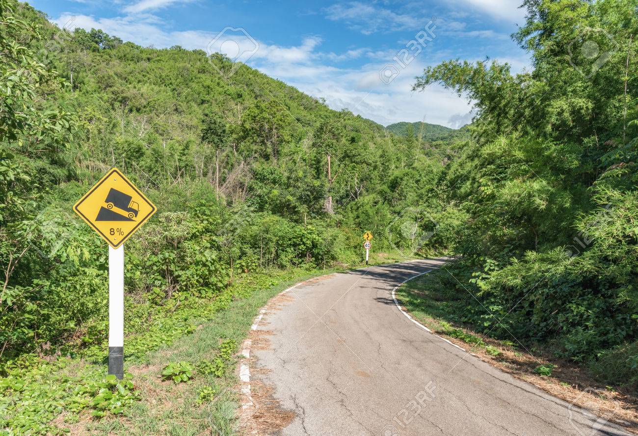 Warning Steep Downhill Sign Stock Illustration - Download Image Now - Car, Moving Down, Steep - iStock