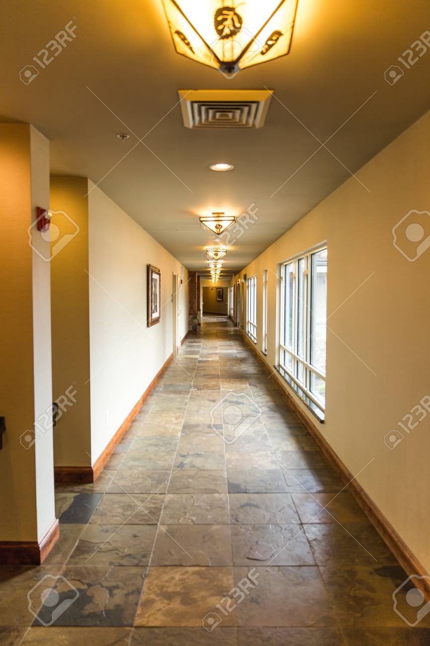 高級ホテルの建物内空の廊下 の写真素材 画像素材 Image 高級ホテルの建物内空の廊下 の写真素材 画像素材 Image