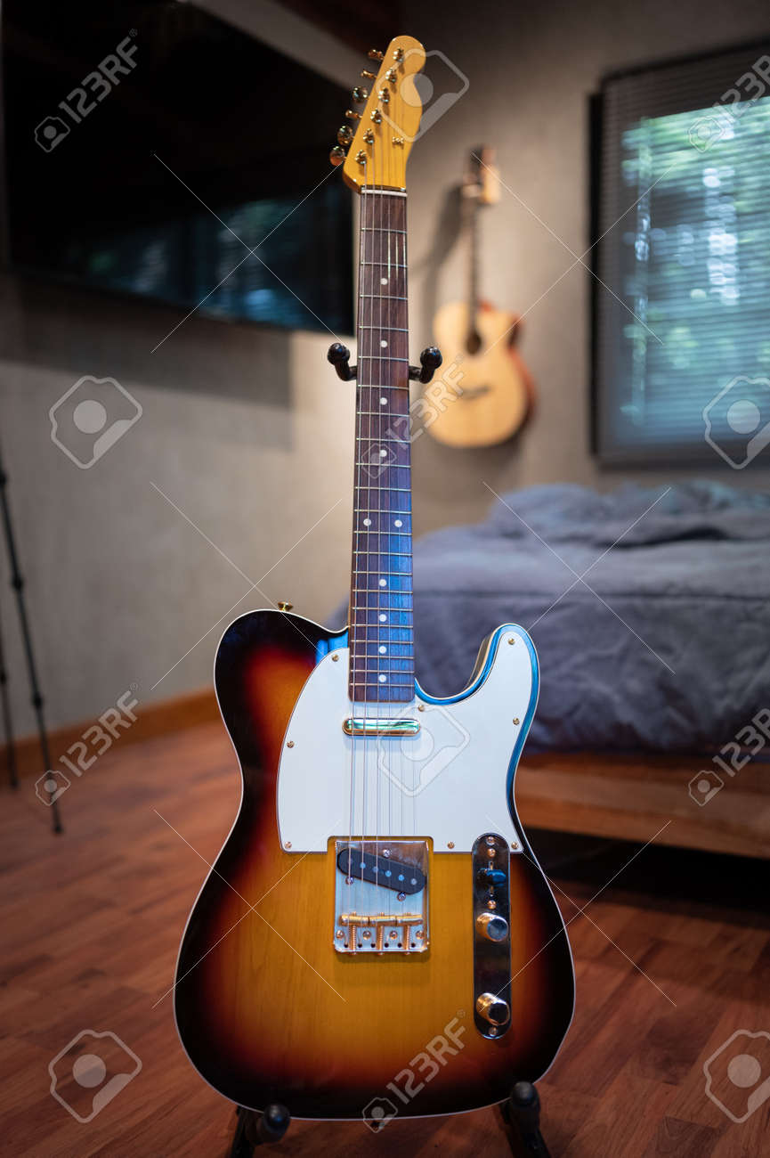 エレキギター サンバースト 木製