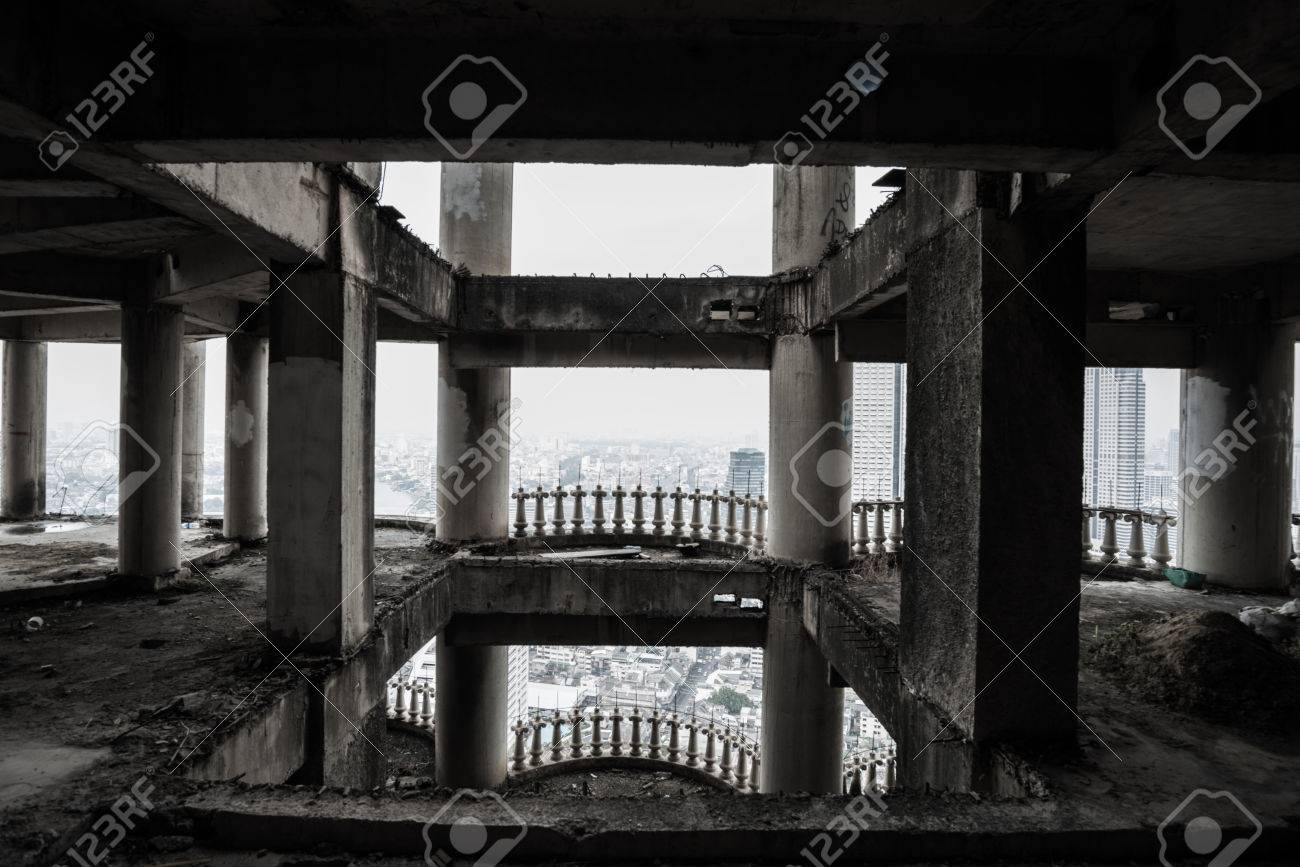 1997 년 아시아 금융 위기로 인한 방콕, 태국 중심의 오래된 건물 로열티 무료 사진, 그림, 이미지 그리고 스톡포토그래피.  Image 50487255