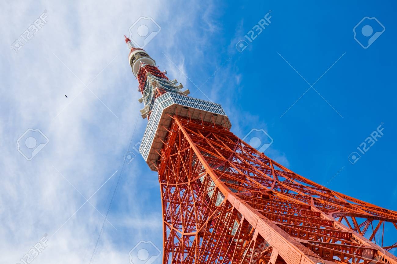 赤い東京タワー青空背景の構築日本産業のアーキテクチャ の写真素材 画像素材 Image