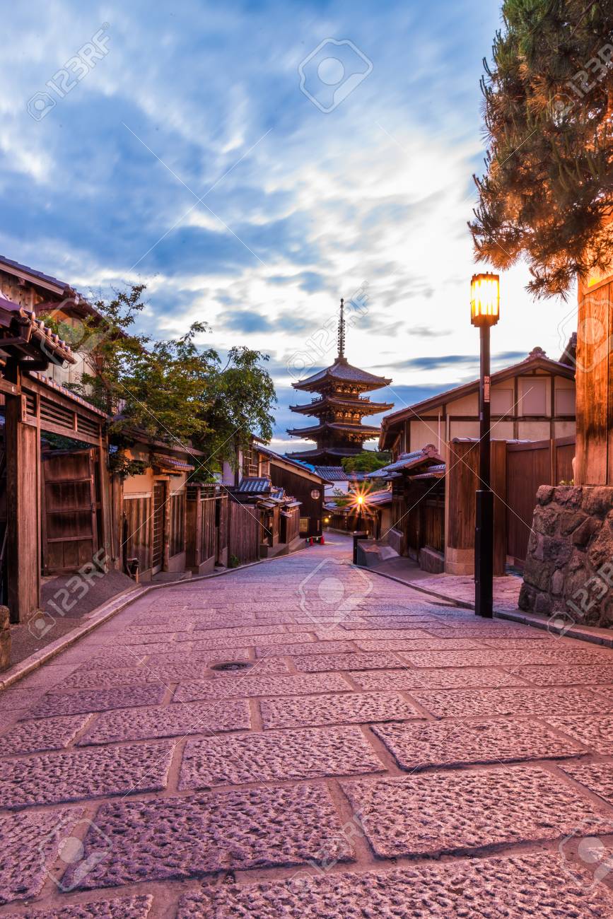 Vieille Rue De La Ville A Kyoto Japon Banque D Images Et Photos Libres De Droits Image