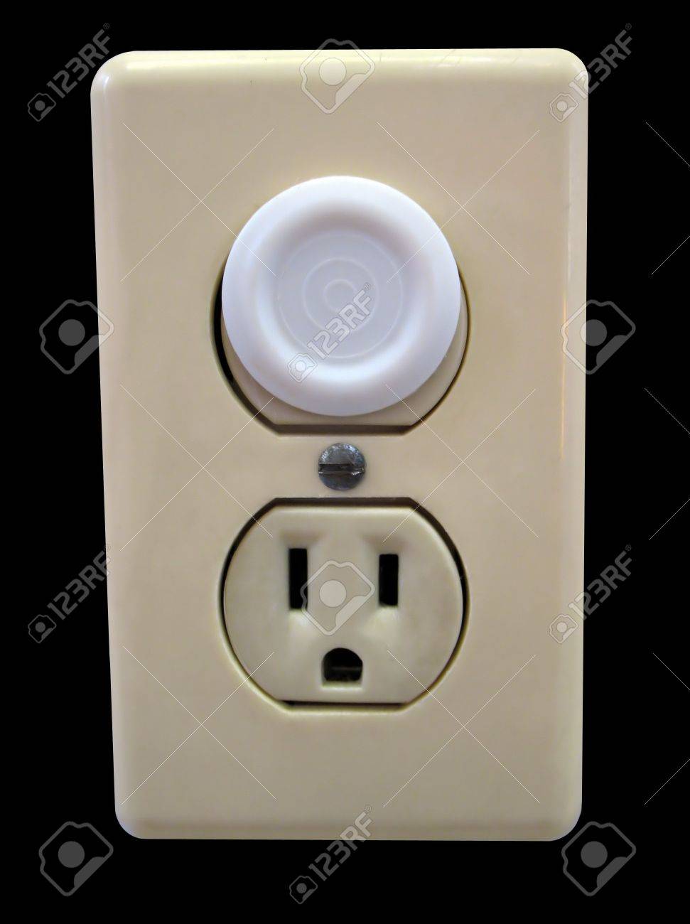 Una Toma Eléctrica Con Enchufe De Seguridad Para Niños - Más Aislados Negro Fotos, Retratos, Imágenes Y Archivo De Derecho. Image 460966.