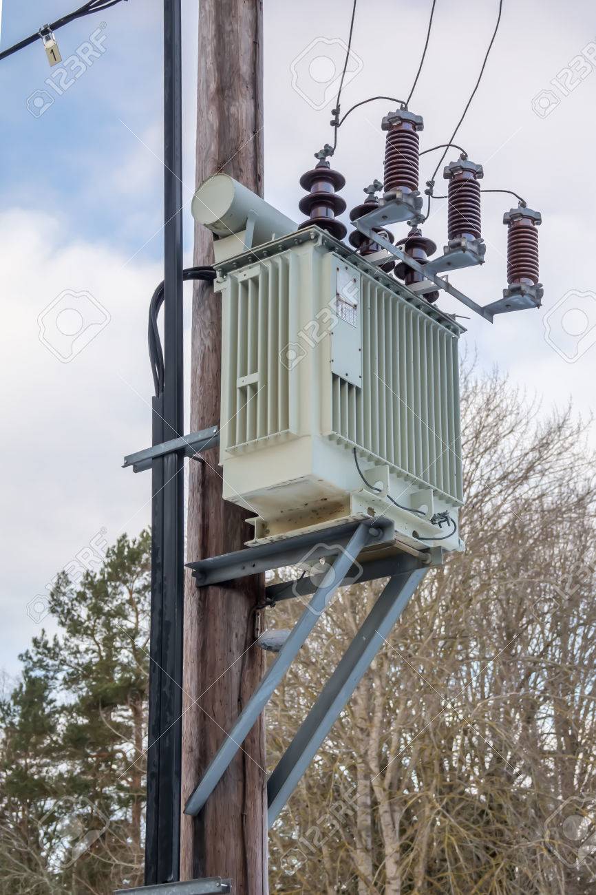 Electric Distribution Poles – Custom Truck One Source, image size:866x1300