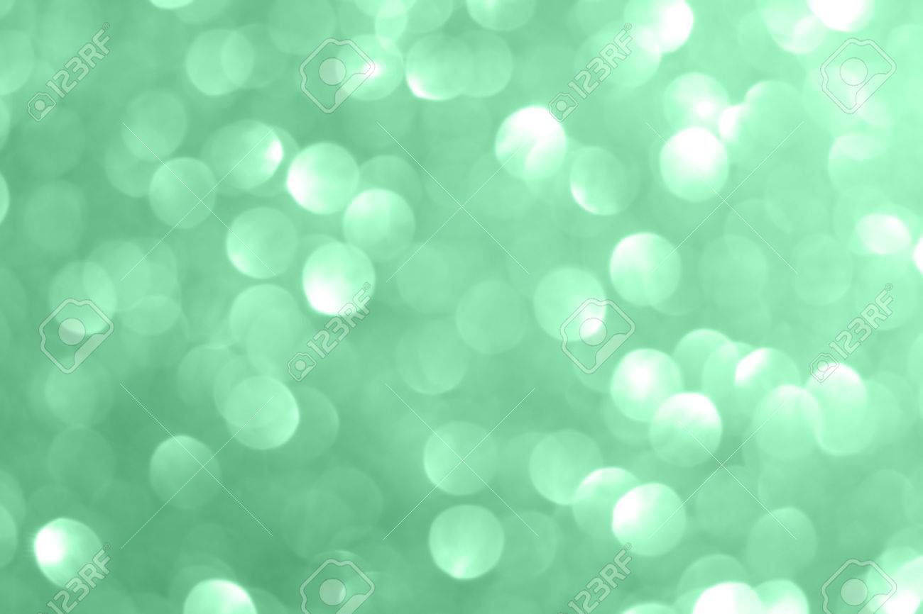 緑のキラキラ背景をぼかし の写真素材 画像素材 Image