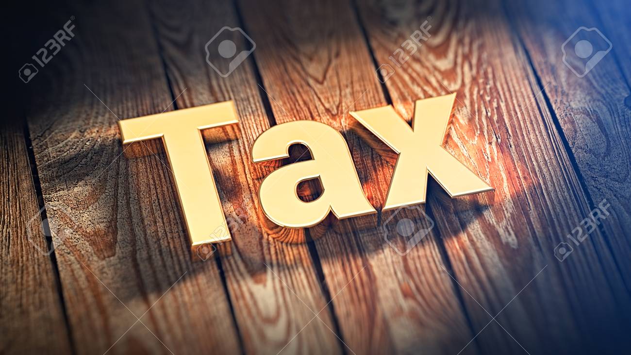単語 税 には木製の板に金の文字をが並んでいます 3 D イラスト の写真素材 画像素材 Image