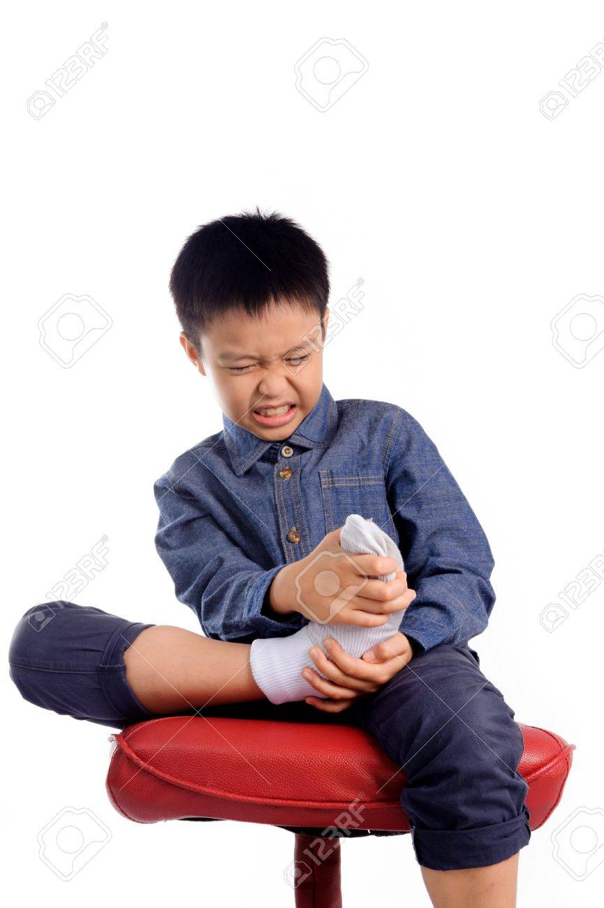 少年臭い白い靴下に不満を感じて の写真素材 画像素材 Image