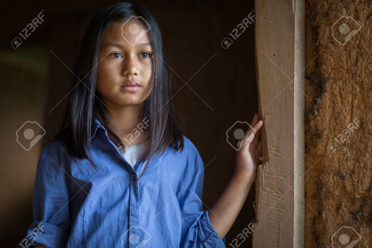 Portrait of a poor little thailand girl lost in deep thoughts, poverty, Poor children, War refugees - 112182420 Portrait of a poor little thailand girl lost in deep thoughts, poverty, Poor children, War refugees - 112182420
