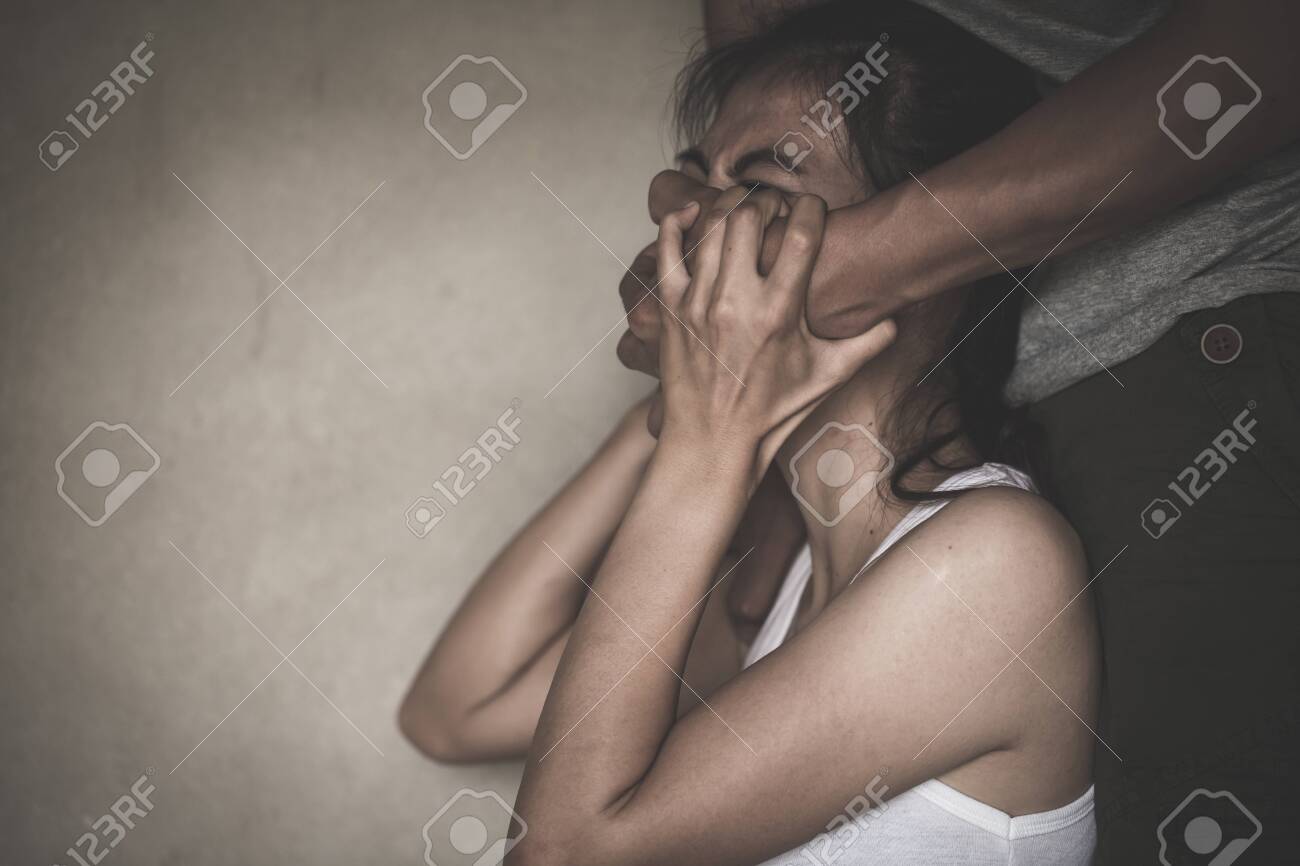 gifレイプ 女性に対する暴力をやめ、性的虐待やレイプをやめさせるという概念、家庭内暴力や人身売買の写真素材・画像素材 Image 122181036