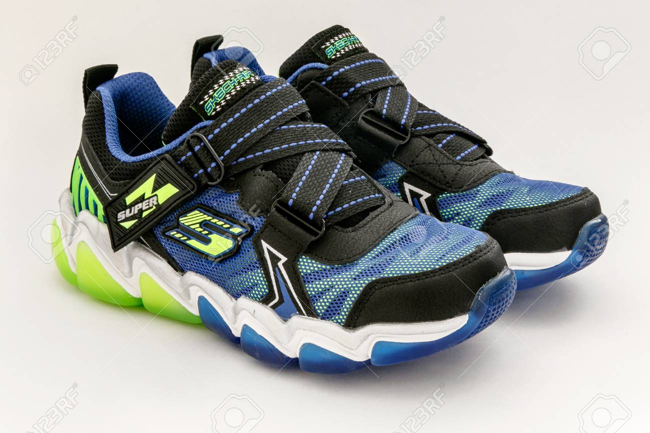 boys sketchers sneakers