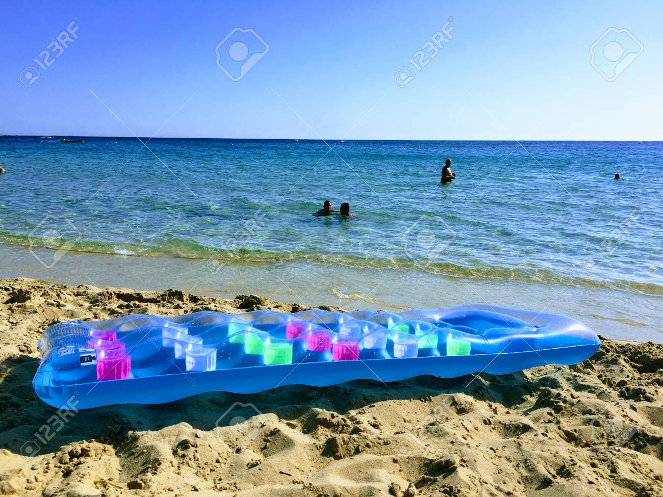 休暇休日の背景の壁紙 白砂のビーチに青い海の柔らかい波 バック グラウンド の写真素材 画像素材 Image 休暇休日の背景の壁紙 白砂のビーチに青い海の柔らかい波 バック グラウンド の写真素材 画像素材 Image