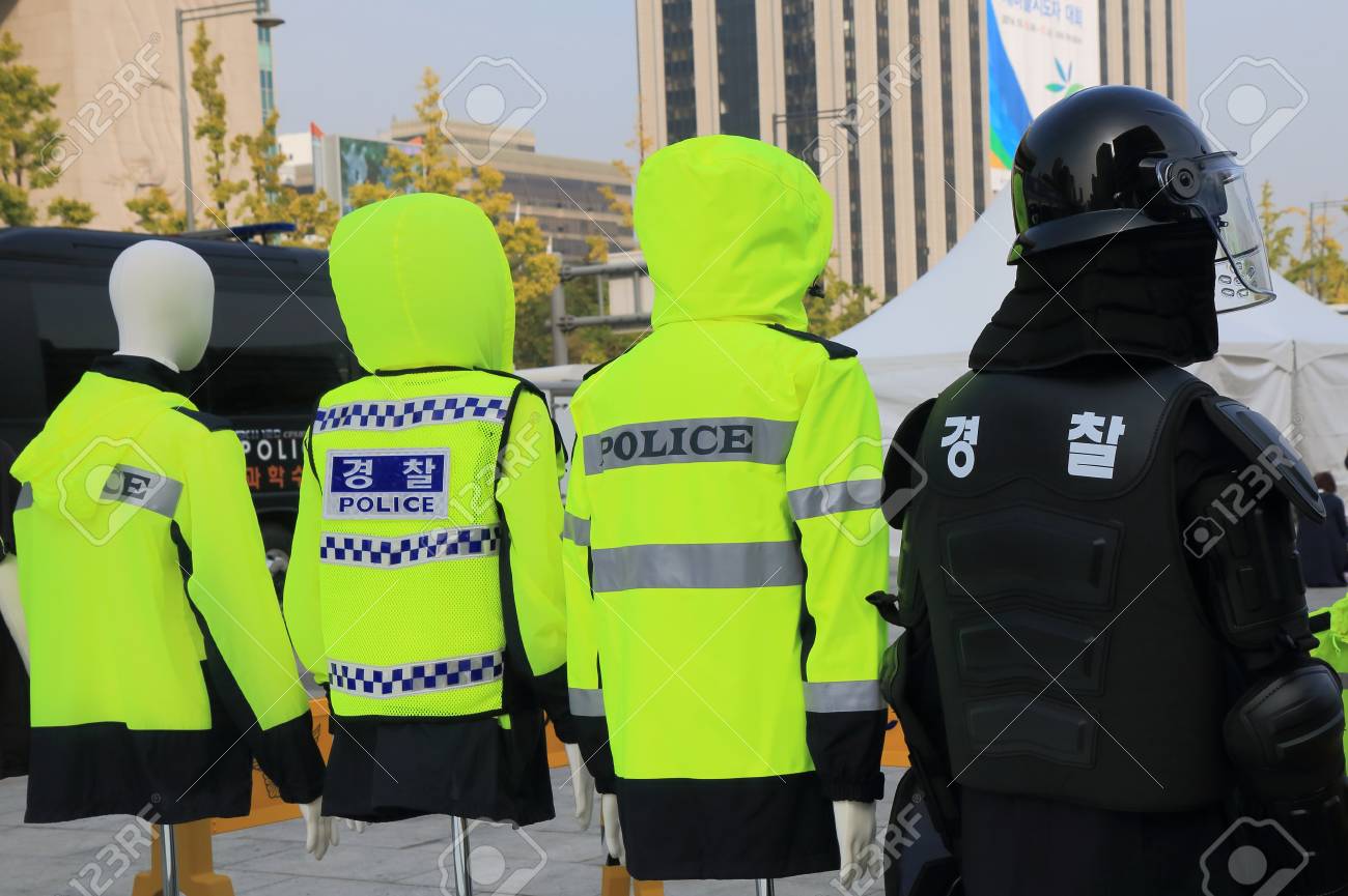 数々の賞を受賞 韓国警察 ジャケット ホビー・楽器・アート