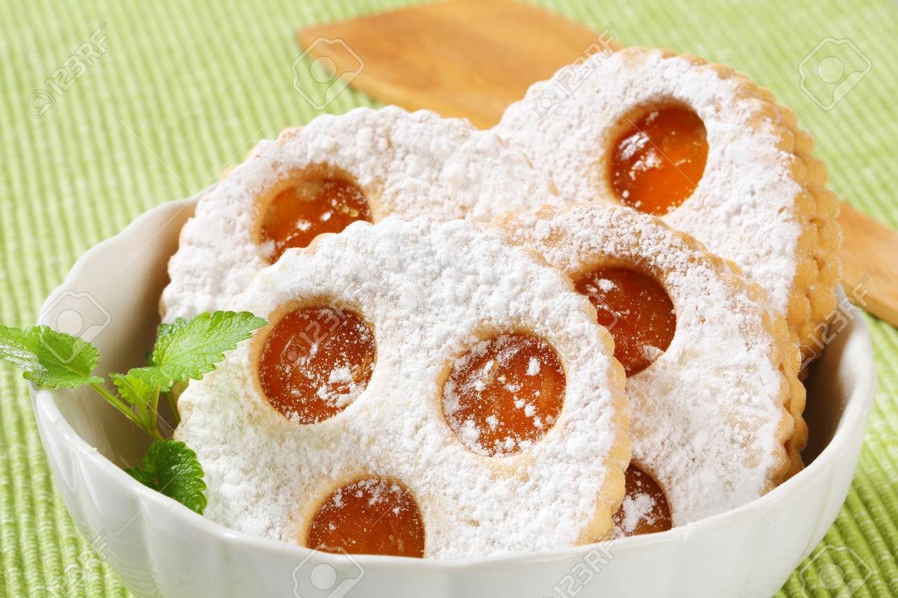 Linzer のクッキーは 菓子の砂糖をまぶした の写真素材 画像素材 Image