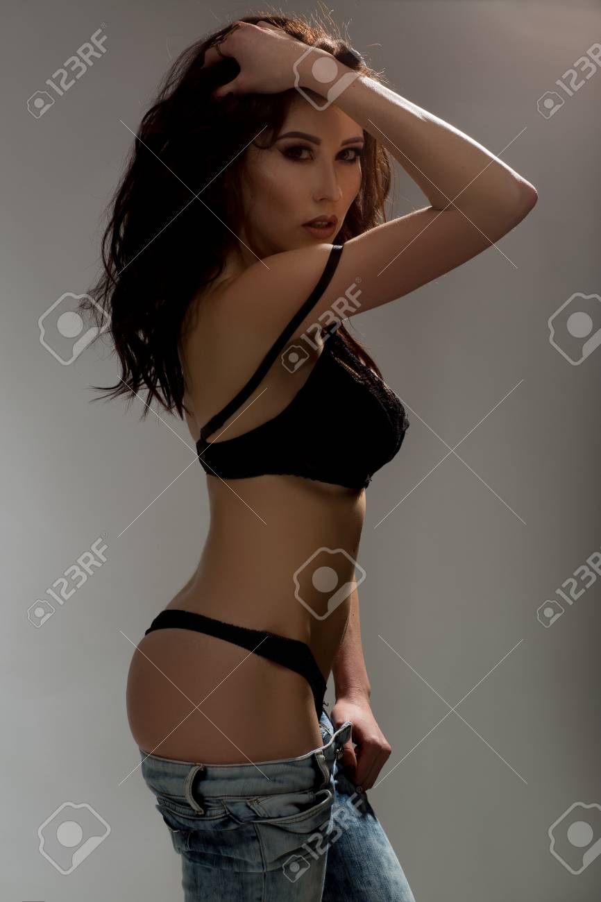 mujeres en lenceria negra