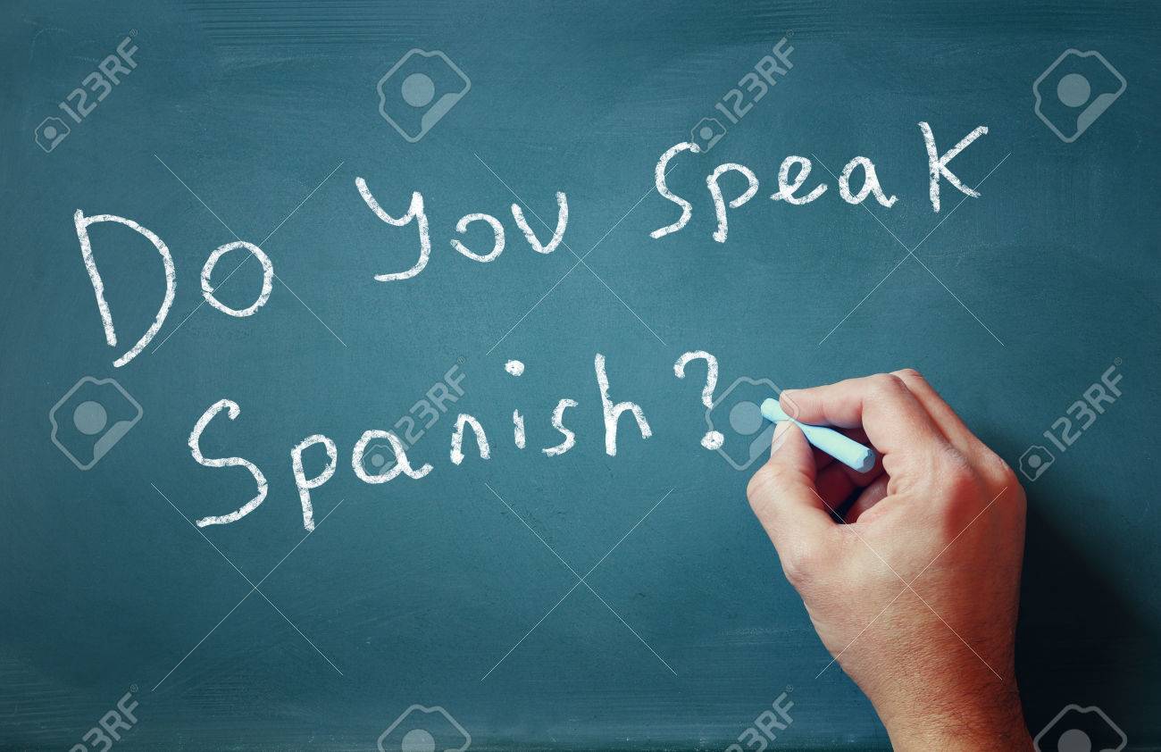 Die Frage Sprichst Du Spanisch Geschrieben An Tafel Und Mannliche Hand Lizenzfreie Fotos Bilder Und Stock Fotografie Image 52173863