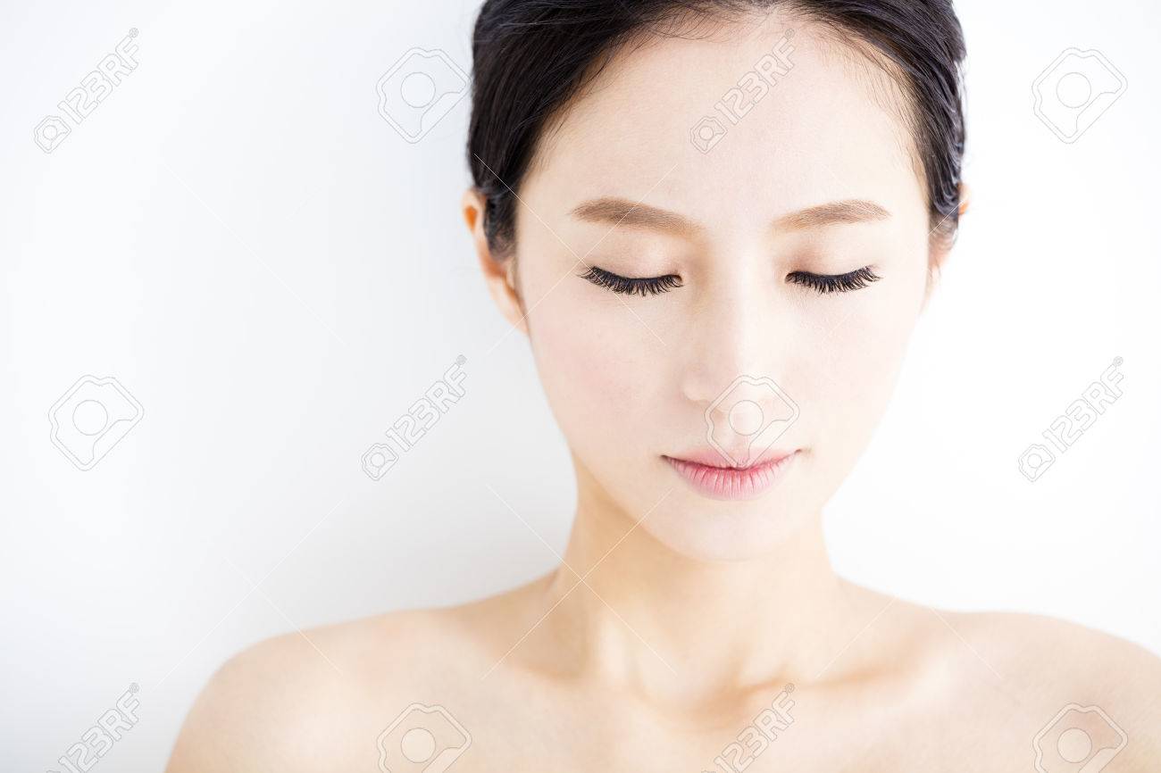 closeup beautiful young woman face - 52904235 closeup beautiful young woman face - 52904235