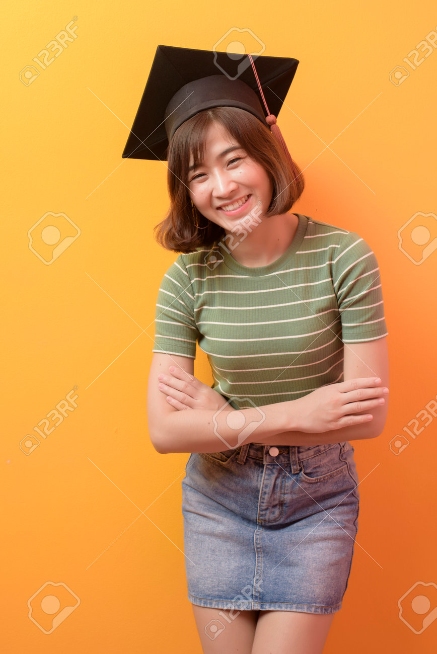 Featured image of post Studio Graduation Studio Background For Photoshoot