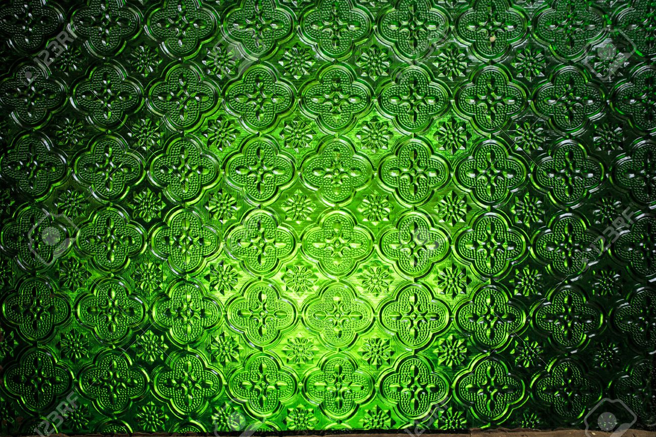 https://previews.123rf.com/images/tong70/tong701310/tong70131000014/23116528-Abstract-graphic-textured-background-green-glass-Stock-Photo.jpg