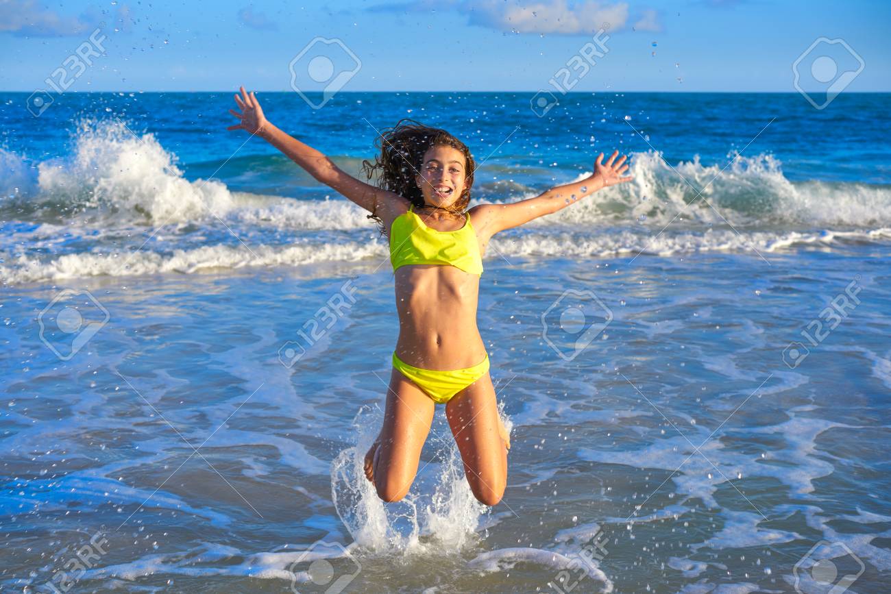 Pic bikini teen TikToker’s bikini