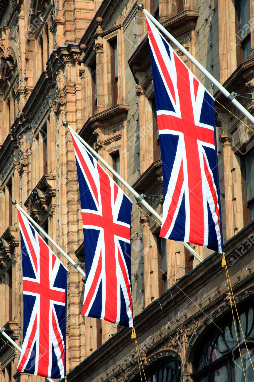 Union Jack Nacional Inglés Bandera Del Reino Unido De Gran Bretaña Colgado De Un Edificio De La Calle De Londres Fotos Retratos Imágenes Y Fotografía De Archivo Libres De Derecho Image 29266818