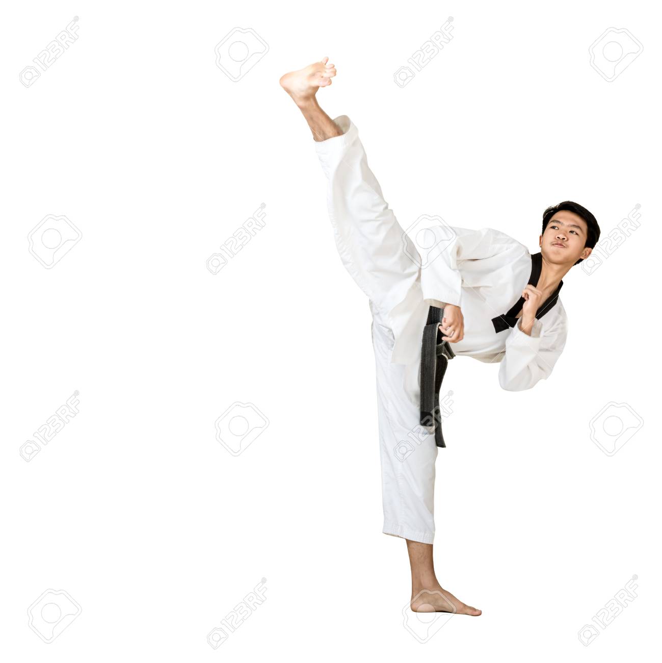 Portret Van Een Aziatische Professionele Taekwondo Zwarte Band Graden Dan Kick Geisoleerde Volledige Lengte Op Witte Achtergrond Met Kopie Ruimte Royalty Vrije Foto Plaatjes Beelden En Stock Fotografie Image