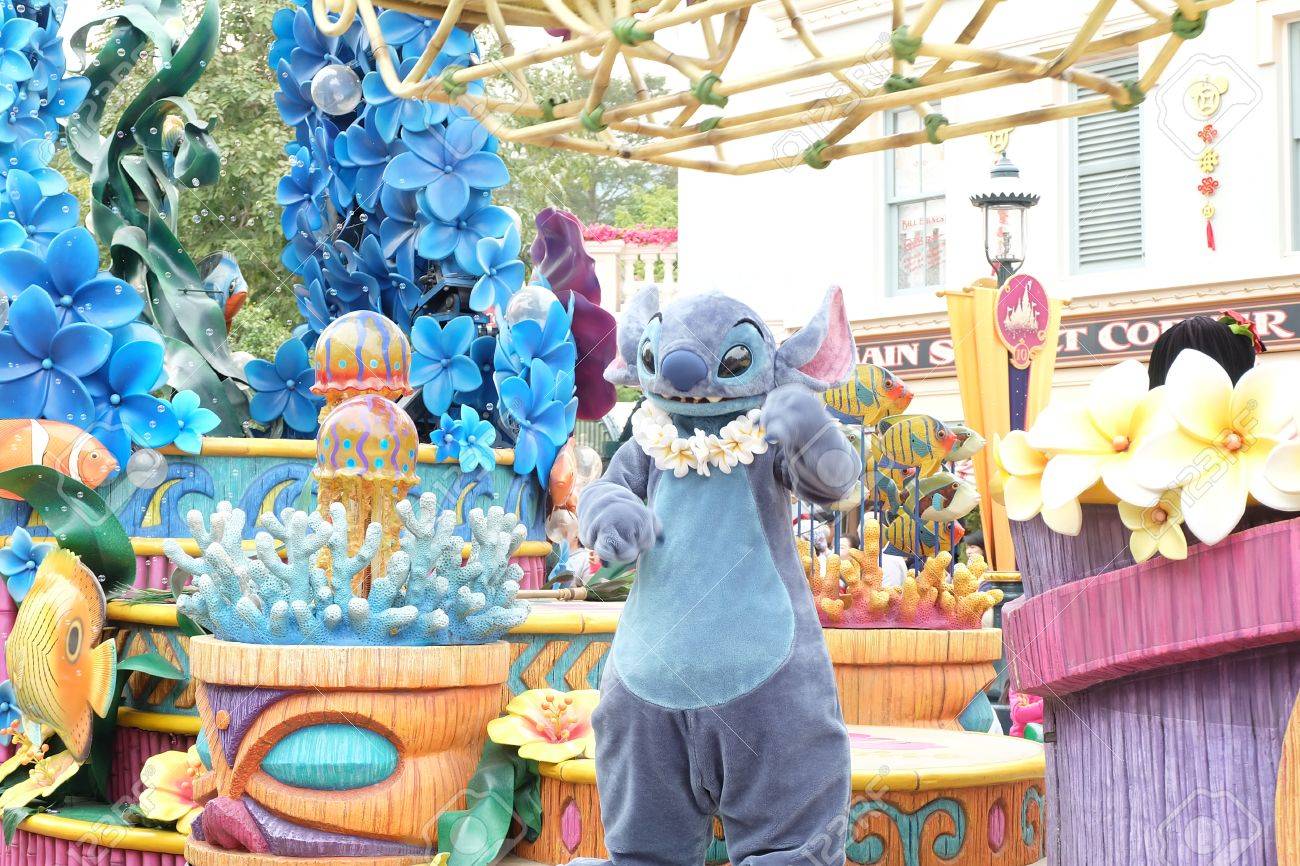 香港 中国 1 月 30 16 1 月 30 16 の香港の香港ディズニーランド 漫画のキャラクター スティッチのパレード 香港ディズニーランドのウォルト ディズニーの有名な漫画 の写真素材 画像素材 Image 香港 中国 1 月 30 16 1 月 30 16 の香港の香港ディズニーランド 漫画のキャラクター スティッチのパレード 香港ディズニーランドのウォルト ディズニーの有名な漫画 の写真素材 画像素材 Image