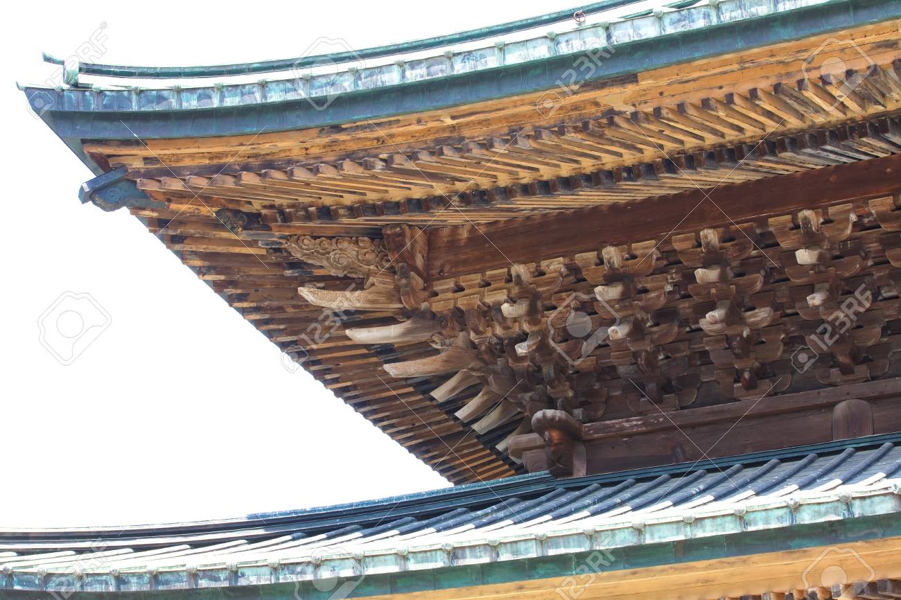 日本の神社の屋根の上詳細 の写真素材 画像素材 Image