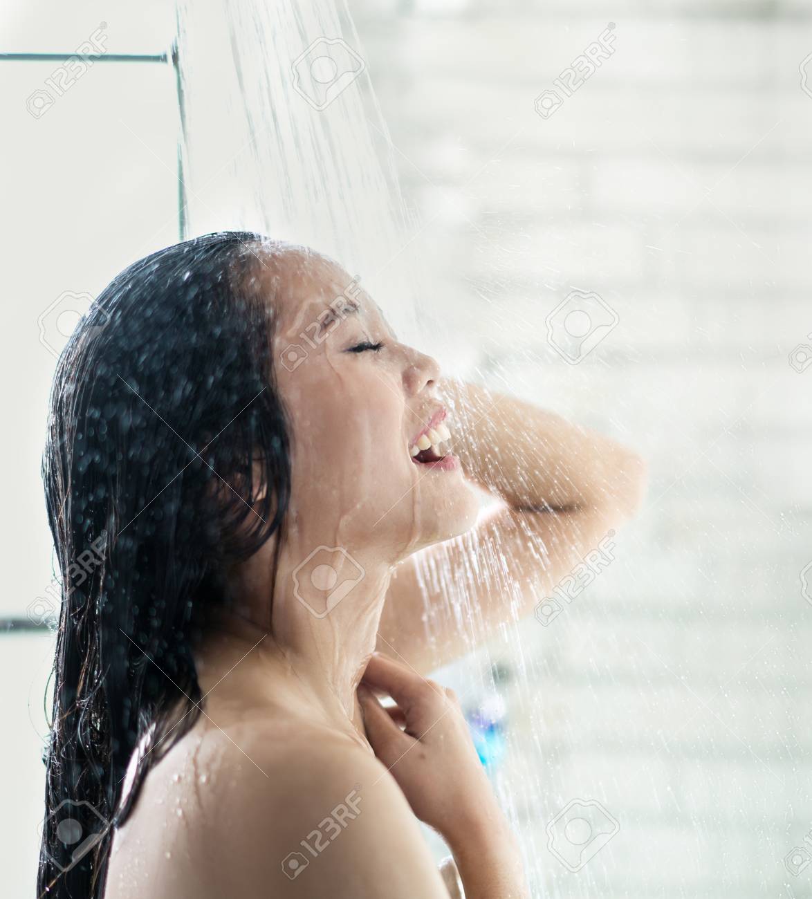 Asian Girls Showering Asian Girls Showering