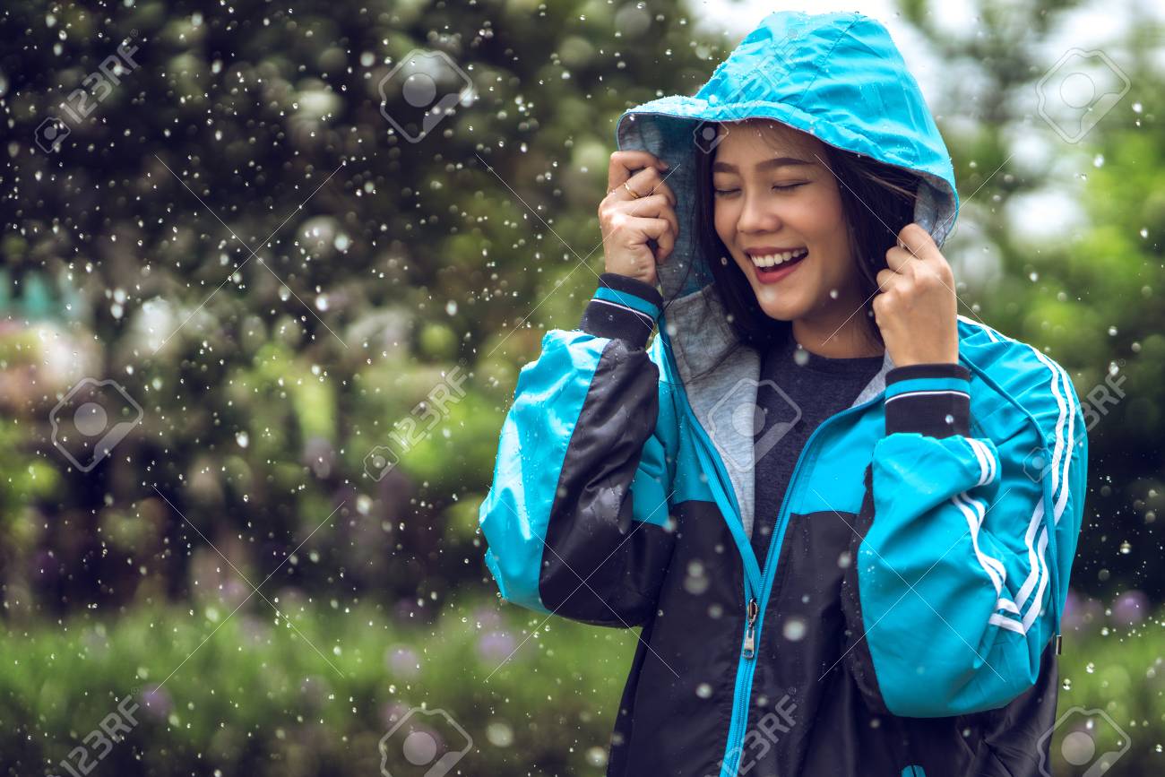 She is happy has. Many much a little a few a lot of правило. She is happy has. I am happy you are happy стихотворение. Remember happy.