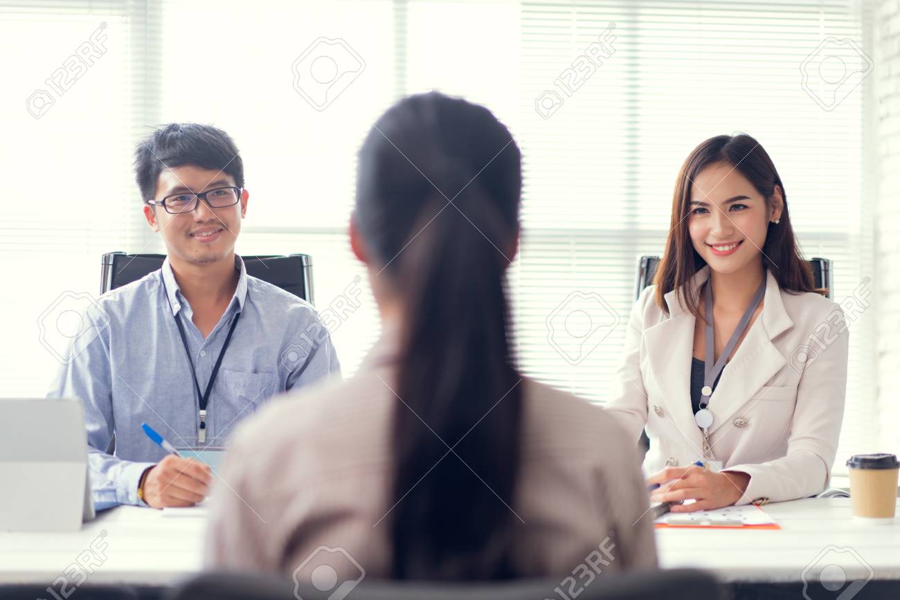 Job interview - recruiter asking questions - 123510424 Job interview - recruiter asking questions - 123510424