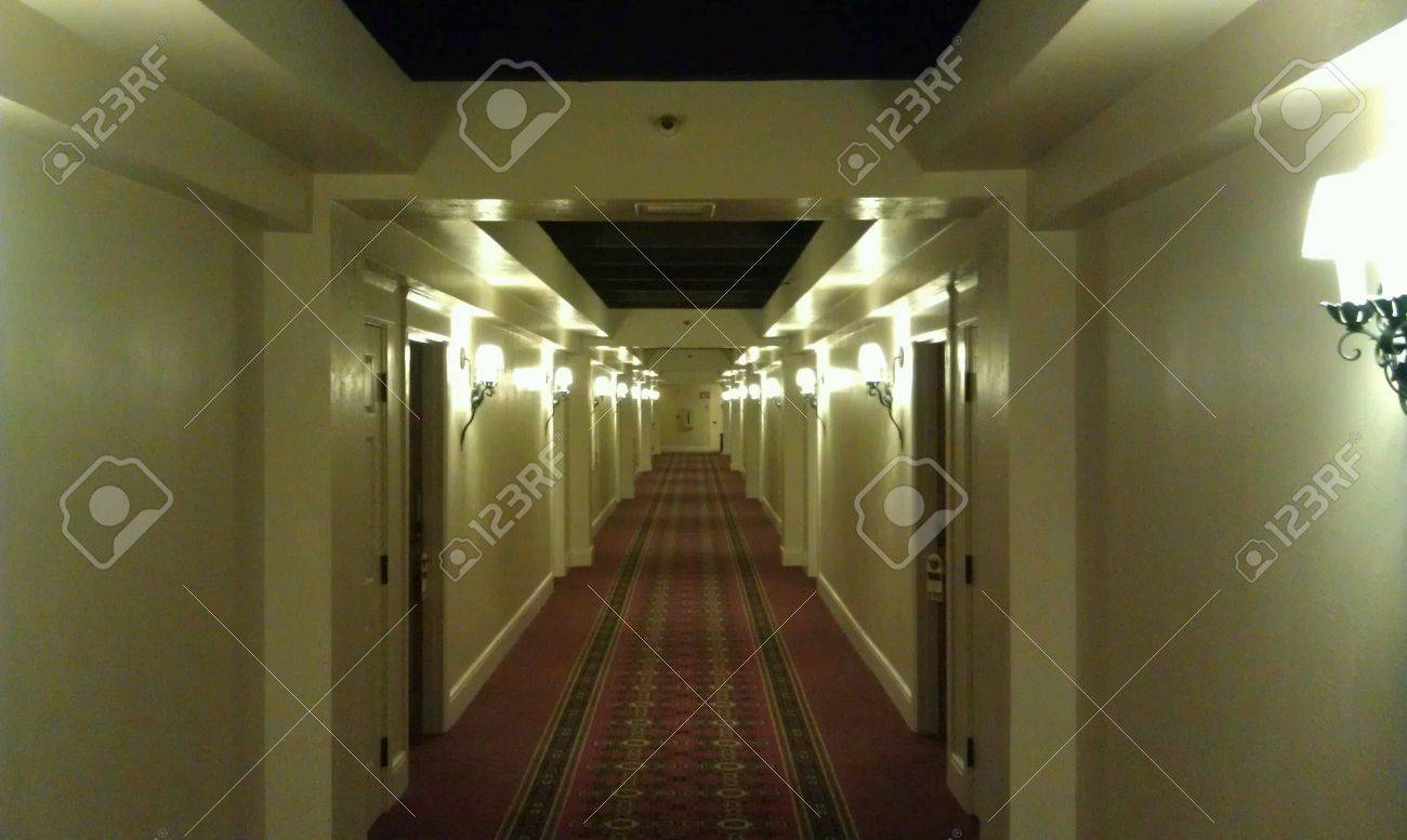 不気味なホテルの廊下 の写真素材 画像素材 Image 不気味なホテルの廊下 の写真素材 画像素材 Image