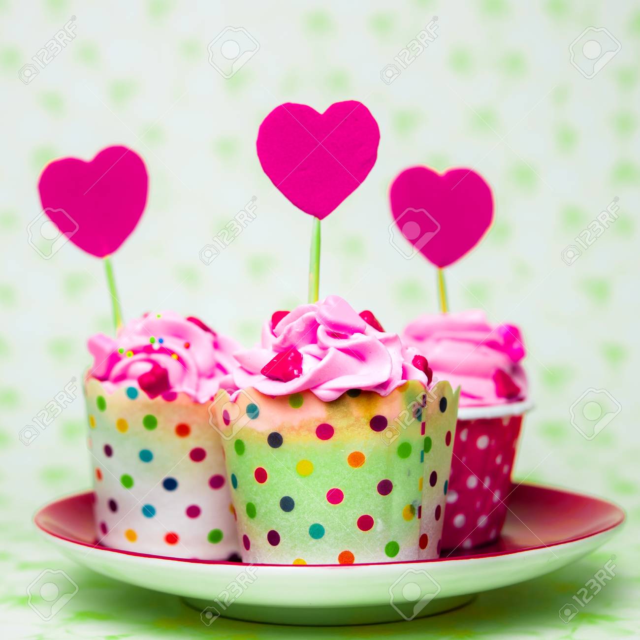 Colorful Petit Gateau D Amour Pour La Saint Valentin Banque D Images Et Photos Libres De Droits Image