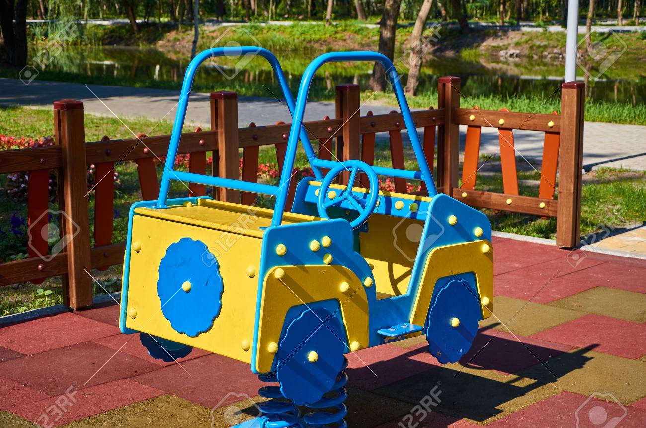 children swing car