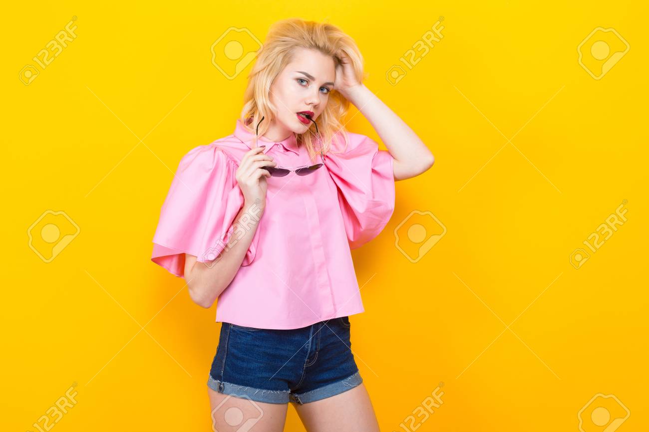 asian-blonde-in-boy-shorts-with-alien