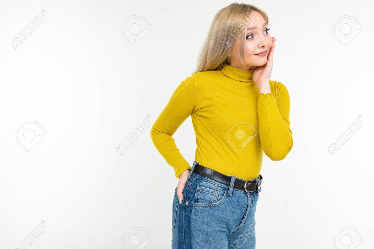 yellow blouse with jeans