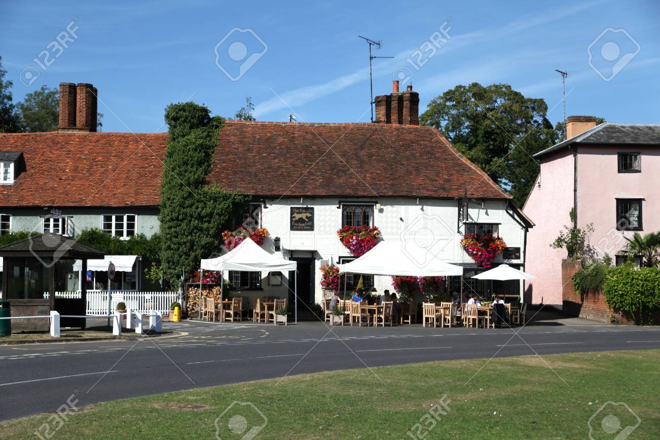 Como Se Dice Fox En Español El Fox Inn En El Pueblo De Finchingfield Que Se Dice Por Algunos Como La  Más Bonita De Essex Y Más Fotografiada En Inglaterra Fotos, Retratos,  Imágenes Y Fotografía De Archivo Libres