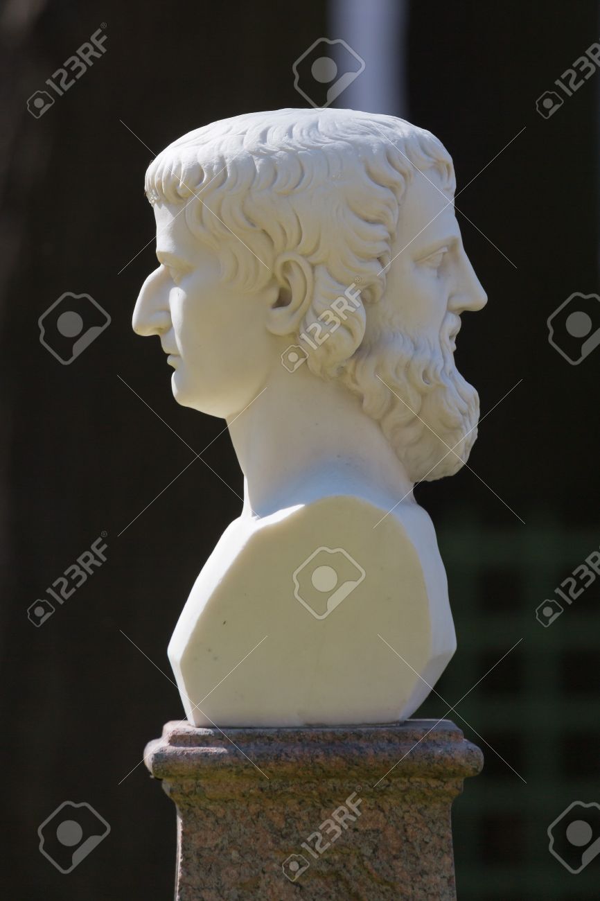 상트 페테르부르크의 여름 정원의 조각 