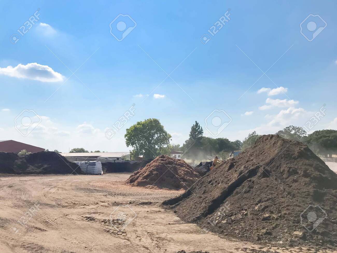 Giant Pile Of Compost Mulch Sand Gravel Soil Stone For Bulk Sale Locally Sourced And Blended Organic Feed Stocks Landscape And Gardening Materials Wholesaler Near Dallas Texas Usa Stock Photo Picture And