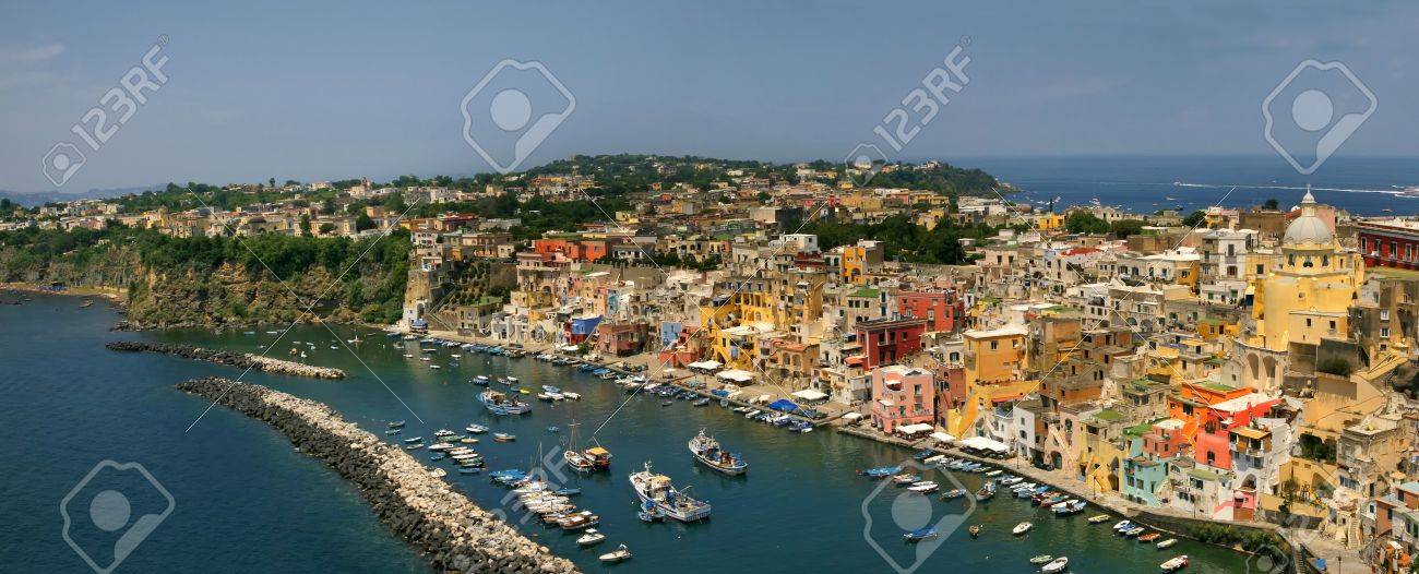 Italie Procida Belle île En Mer Méditerranée Naples Maisons Colorées