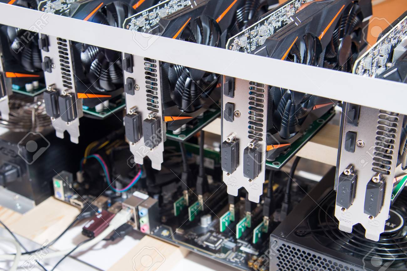 Best Graphics Rtx 3090 Mining Graphics Card 2021 Graphics Cards Standing In  A Row In Home