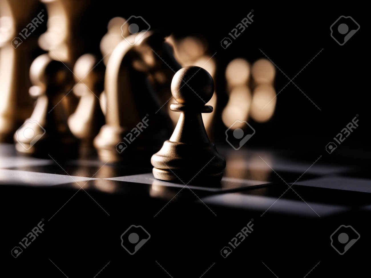 Jogo De Tabuleiro De Xadrez Para Ideias E Competição E Estratégia, Conceito  De Sucesso De Negócios Foto Royalty Free, Gravuras, Imagens e Banco de  fotografias. Image 190913533