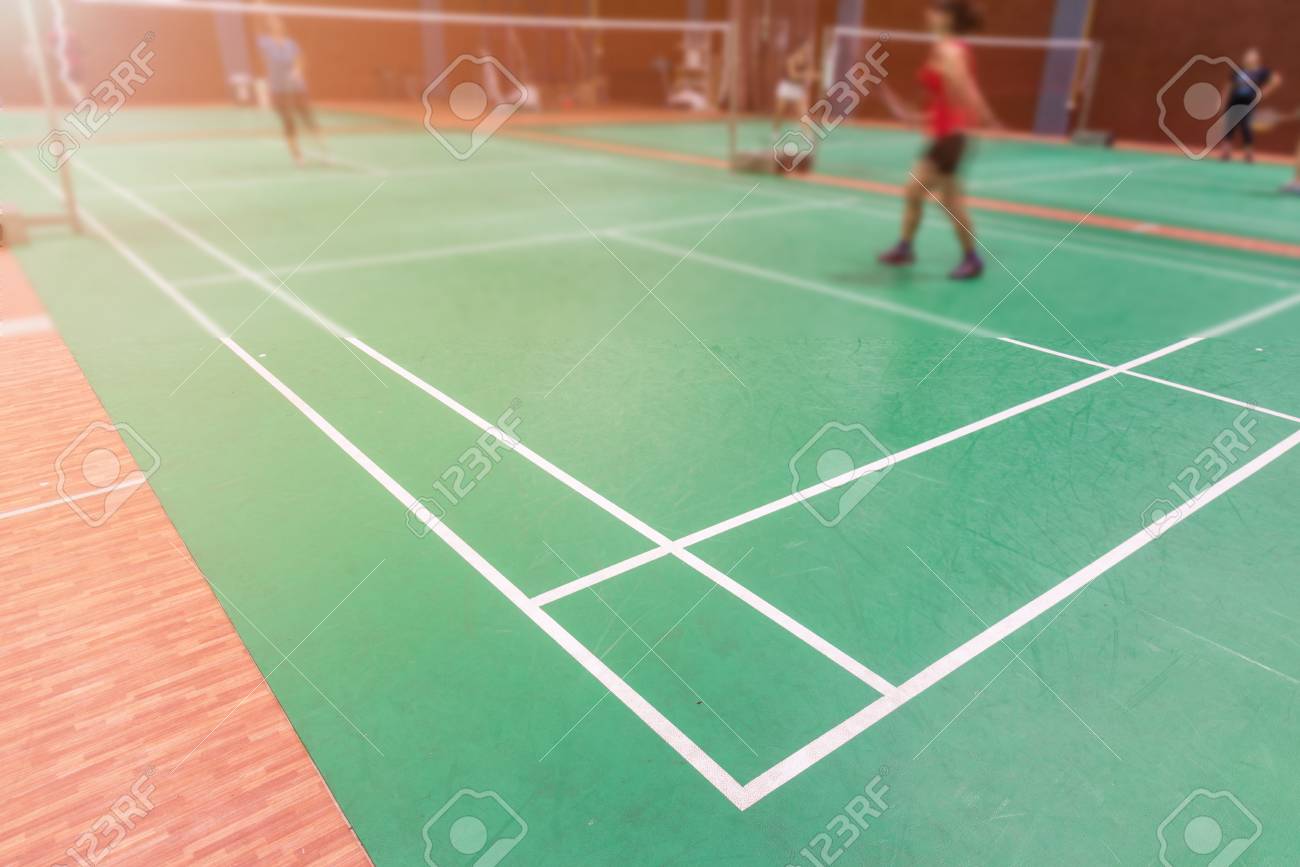 背景をぼかした写真女性バドミントン バドミントン コート の写真素材 画像素材 Image 背景をぼかした写真女性バドミントン バドミントン コート の写真素材 画像素材 Image