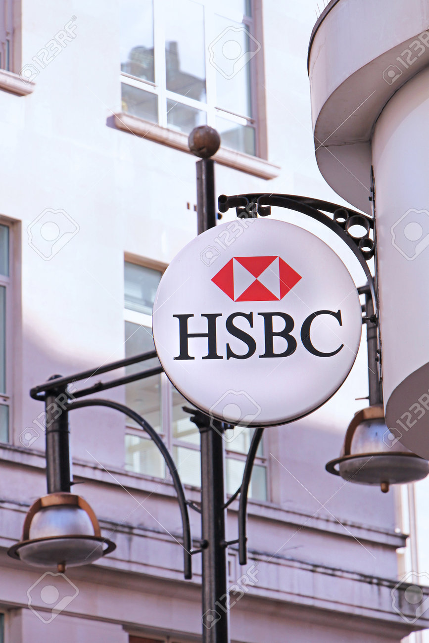 ロンドンのオックスフォード ・ ストリート ロンドン、イギリス - 2015 年 2 月 8 日: HSBC 銀行のロゴ。HSBC ホールディングス  Plc ロンドンで設立されました 1991 年に香港上海銀行株式会社、新グループの持株会社としての写真素材・画像素材 Image 37711602