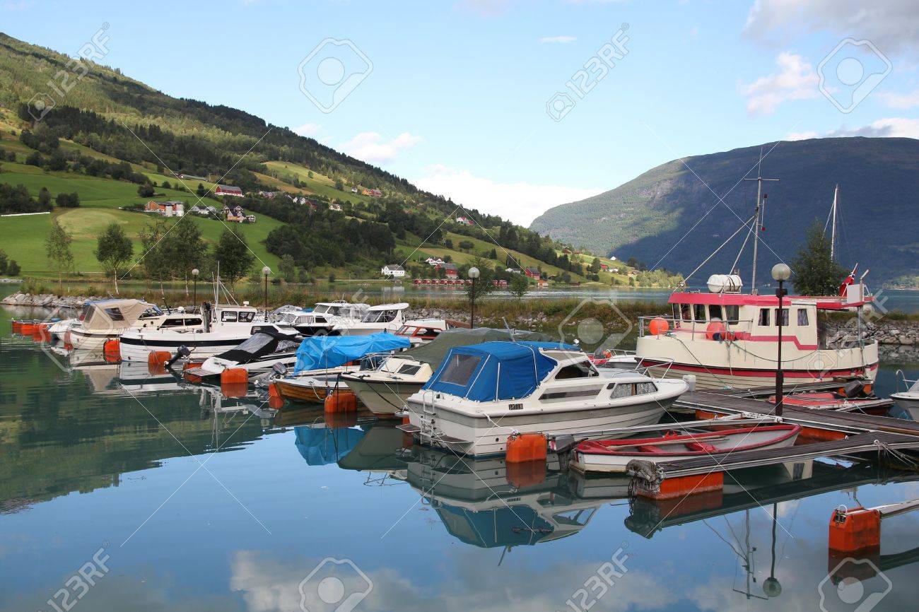 ソグン オ フィヨーラネ県郡 ノルウェー 漁港 オルデンで Nordfjord の写真素材 画像素材 Image ソグン オ フィヨーラネ県郡 ノルウェー 漁港 オルデンで Nordfjord の写真素材 画像素材 Image